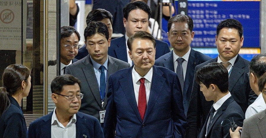 尹锡悦被抓！老婆要凉？夫妻狱中见？尹锡悦又被抓了！上次被