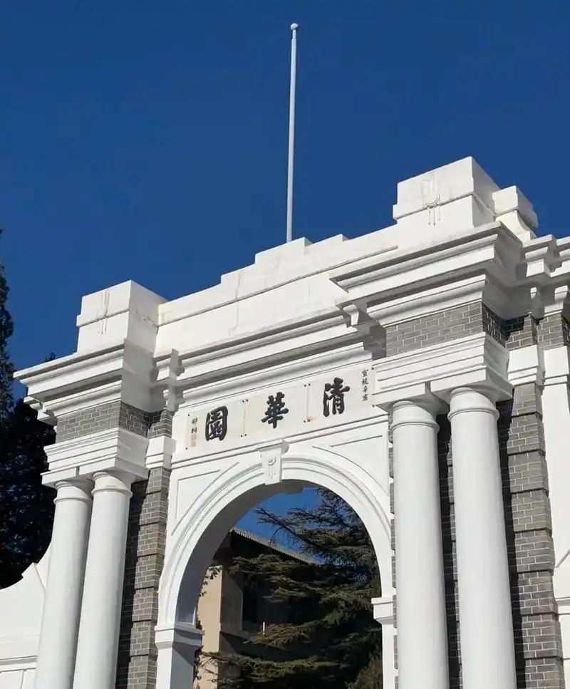 一段醍醐灌顶的话“人生的分层，在高中时就已定好了规则。只是很多人，假装看不懂。