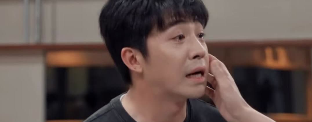 才发现，原来俞灏明的爸爸俞兰平才是那个狠人。当时俞灏明出事，为了保命医生