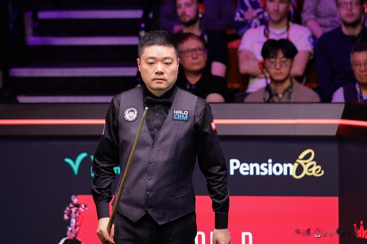 看完赵心童和丁俊晖这场中国德比，我彻底看清了三个事实1、长台就是丁俊晖的命门