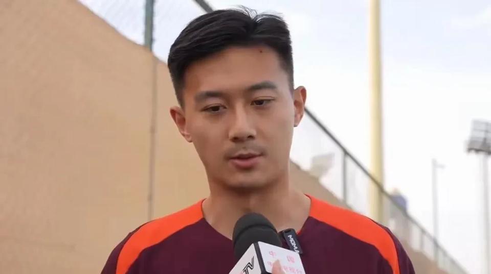 估计这次蒋圣龙确实“服气”了，既然技不如人就要承认差距，国足再也不能自我意淫，整
