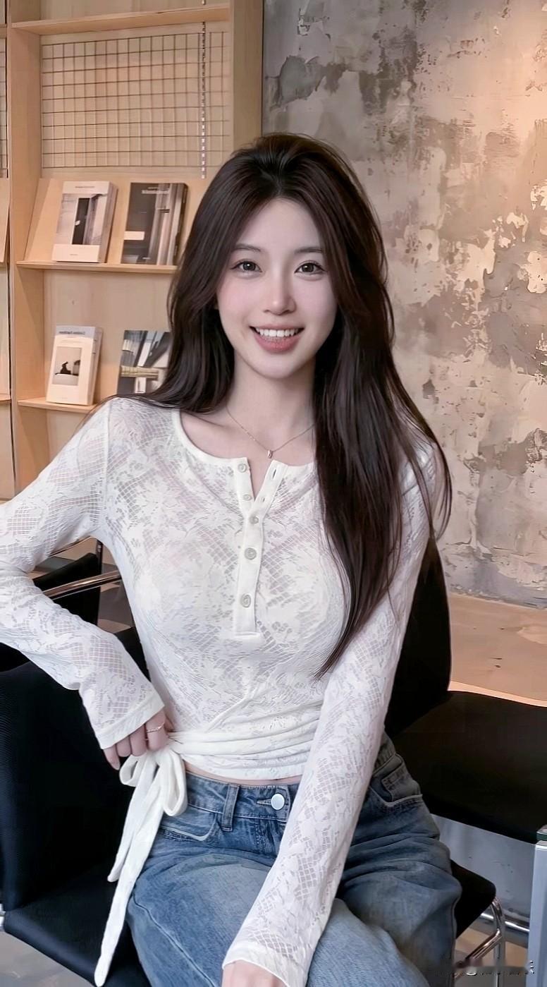 软糯白蕾丝上衣，搭配牛仔，笑容清甜治愈一整天。分享你的随手拍随手拍张图，分享