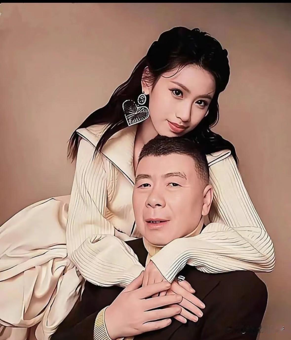 宝贝女儿没整牙的时候，长得比爸爸还像爸爸！