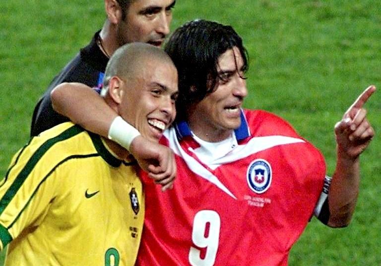 世界杯最憋屈的球队，4次晋级淘汰赛，没一次是小组头名。说的就是智利。196