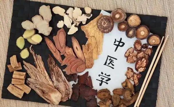 张仲景的通脉消斑方，活血化瘀，消散颈斑，血管通了，不堵塞了现今颈动脉斑块硬化