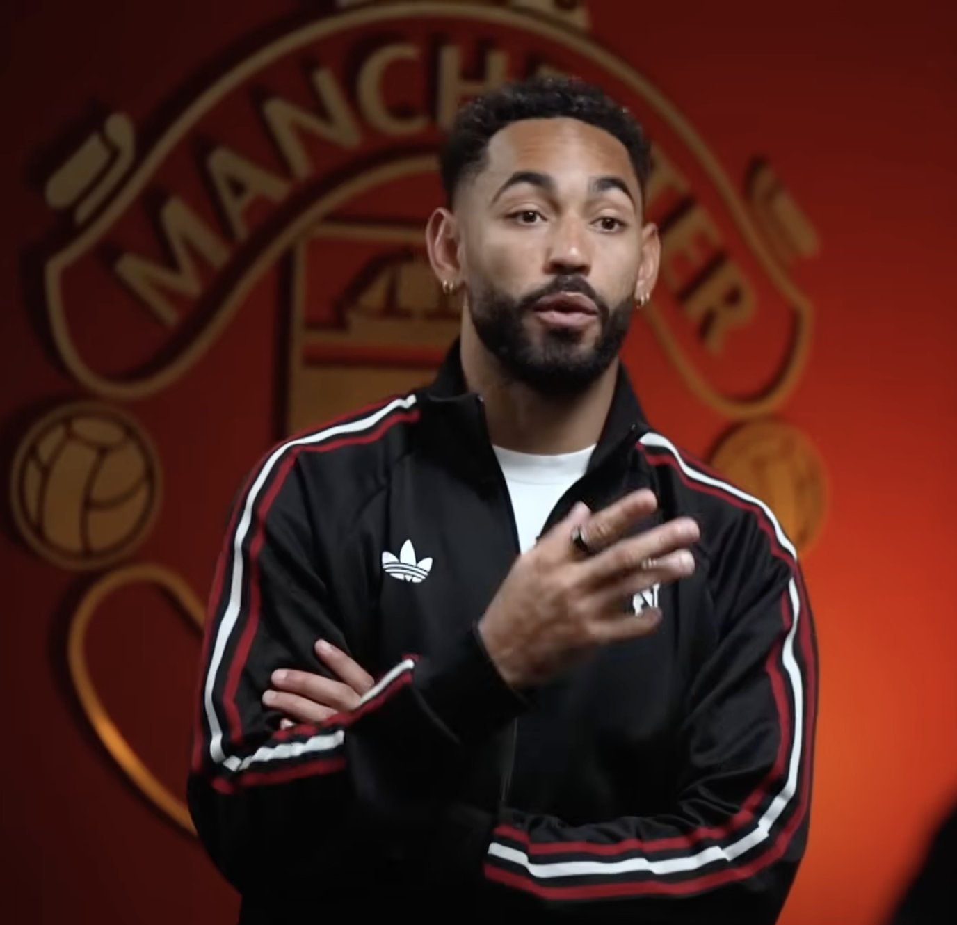 库尼亚：当迈克尔（卡里克）来到球队时，他说我们需要一个边锋，我们会把帕特里克（多