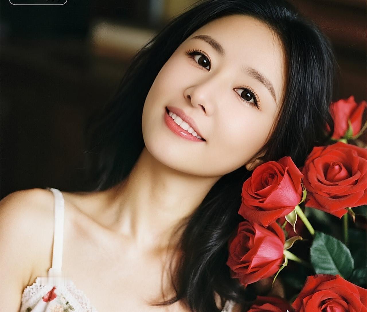 男人都喜欢女人素颜，在相亲市场上，素颜成了男人择偶的首要标准。核心就一点：不