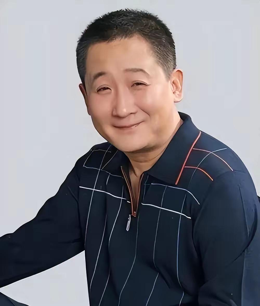 1997年，梁天对着亲妹妹梁欢长跪不起，就为拦着她嫁给英达，梁欢不管宋丹丹如何悲