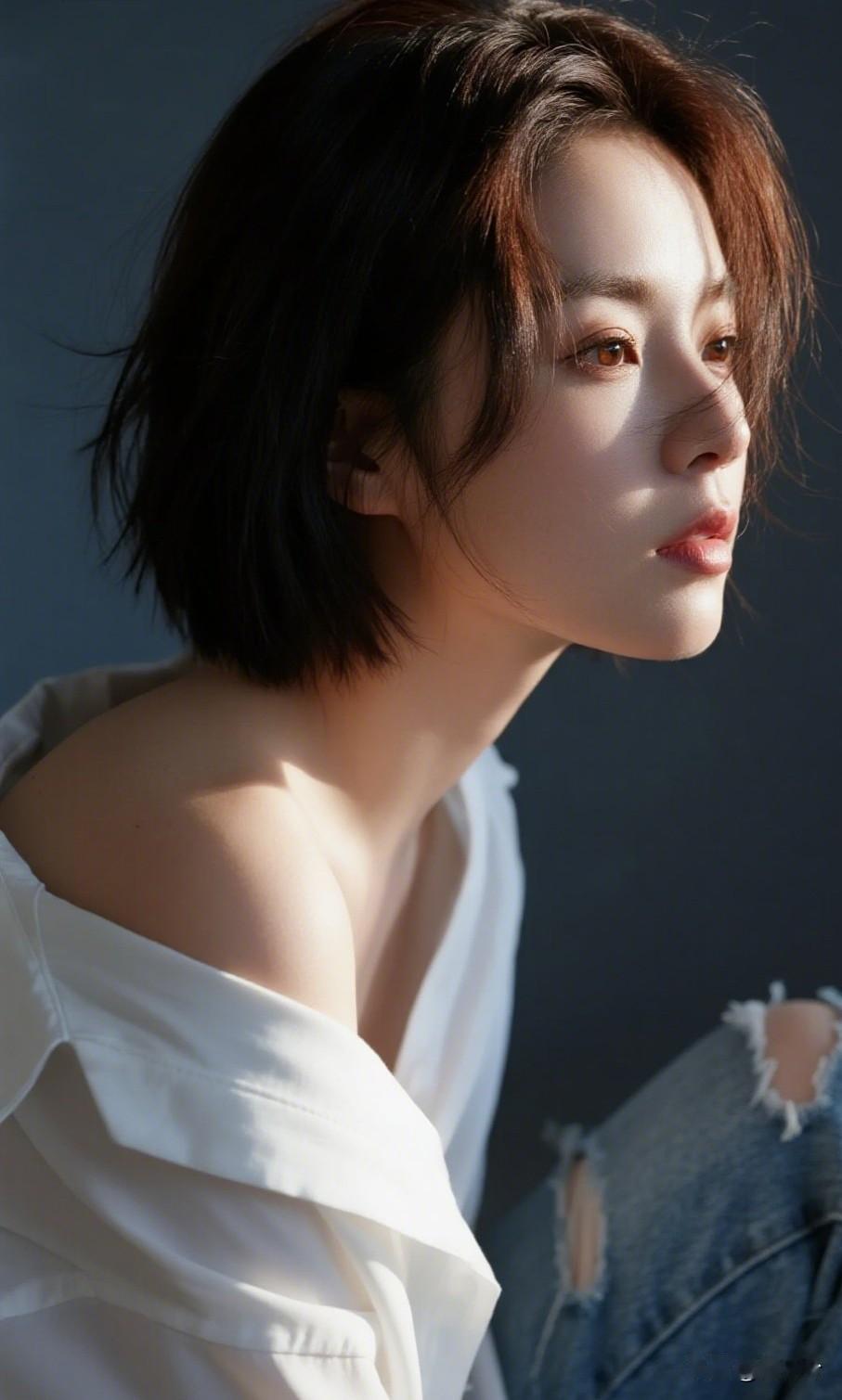 男人爱用眼睛看女人，一眼沦陷的，多半是好看的皮囊。所以总抵不住美丽的诱