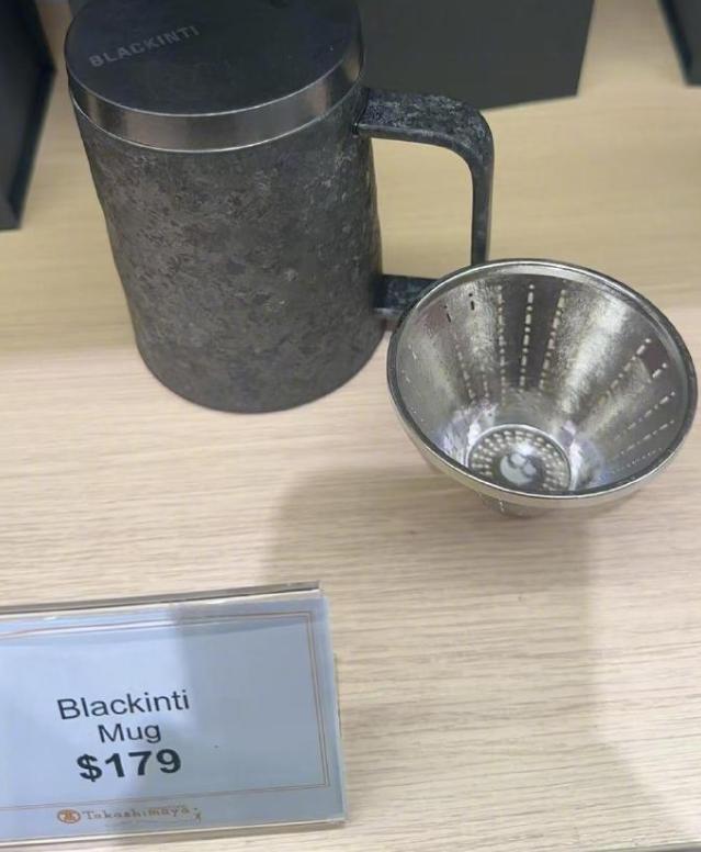 喝口水要花1500元？湖北“小黑杯”凭啥登陆新加坡高端商场，打破百年垄断说出来