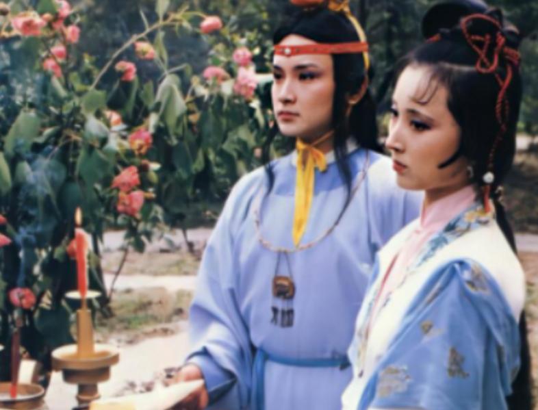 一个演员，离《红楼梦》的核心角色只差半步，却因为身高被挡在门外。更有意思的是，他