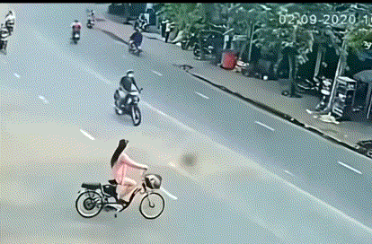现在还有街头抢劫？真是啥子