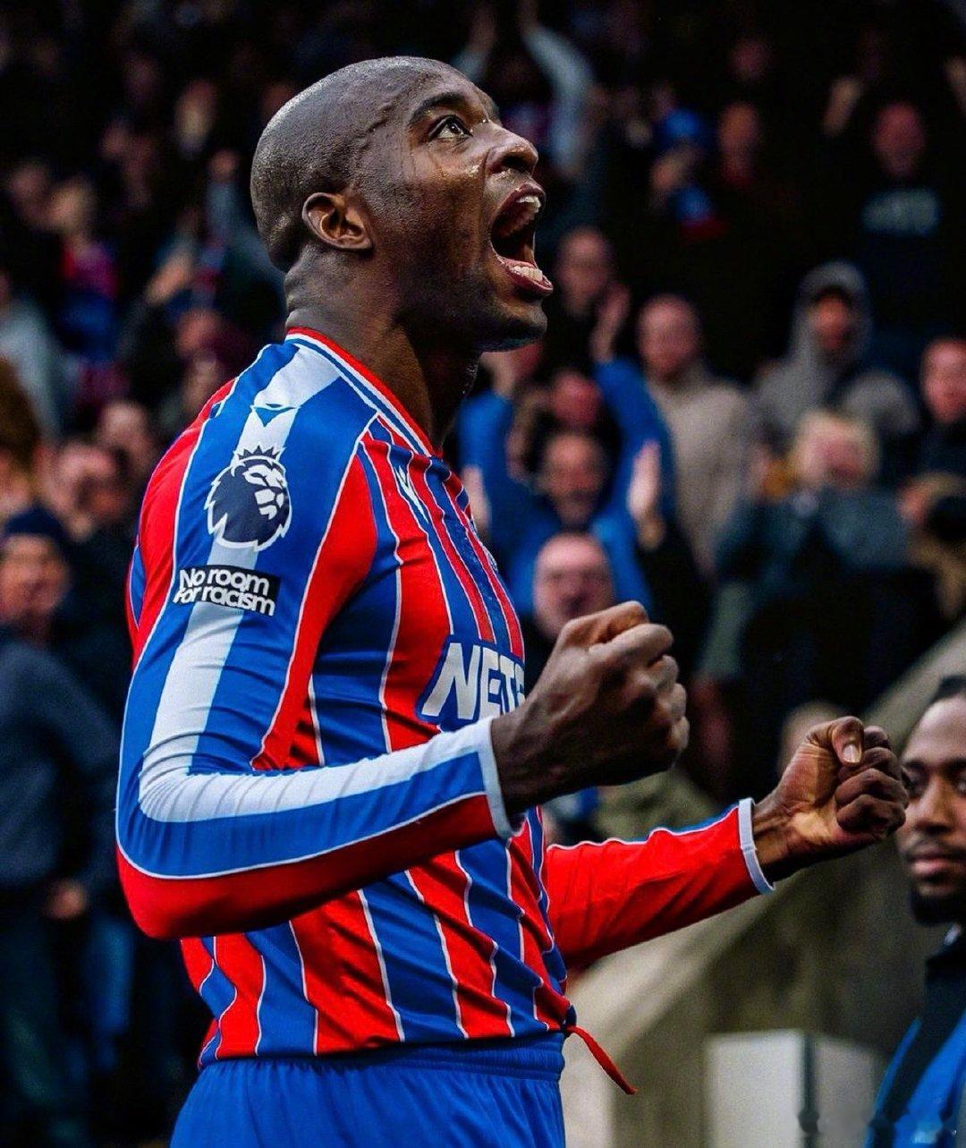 【连环交易】《米兰体育报》：28岁的水晶宫前锋马特塔接近转会米兰，转会费30M欧