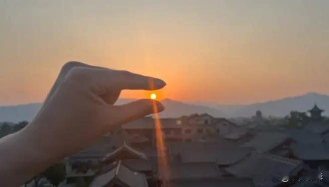 日出东方抓拍摄影