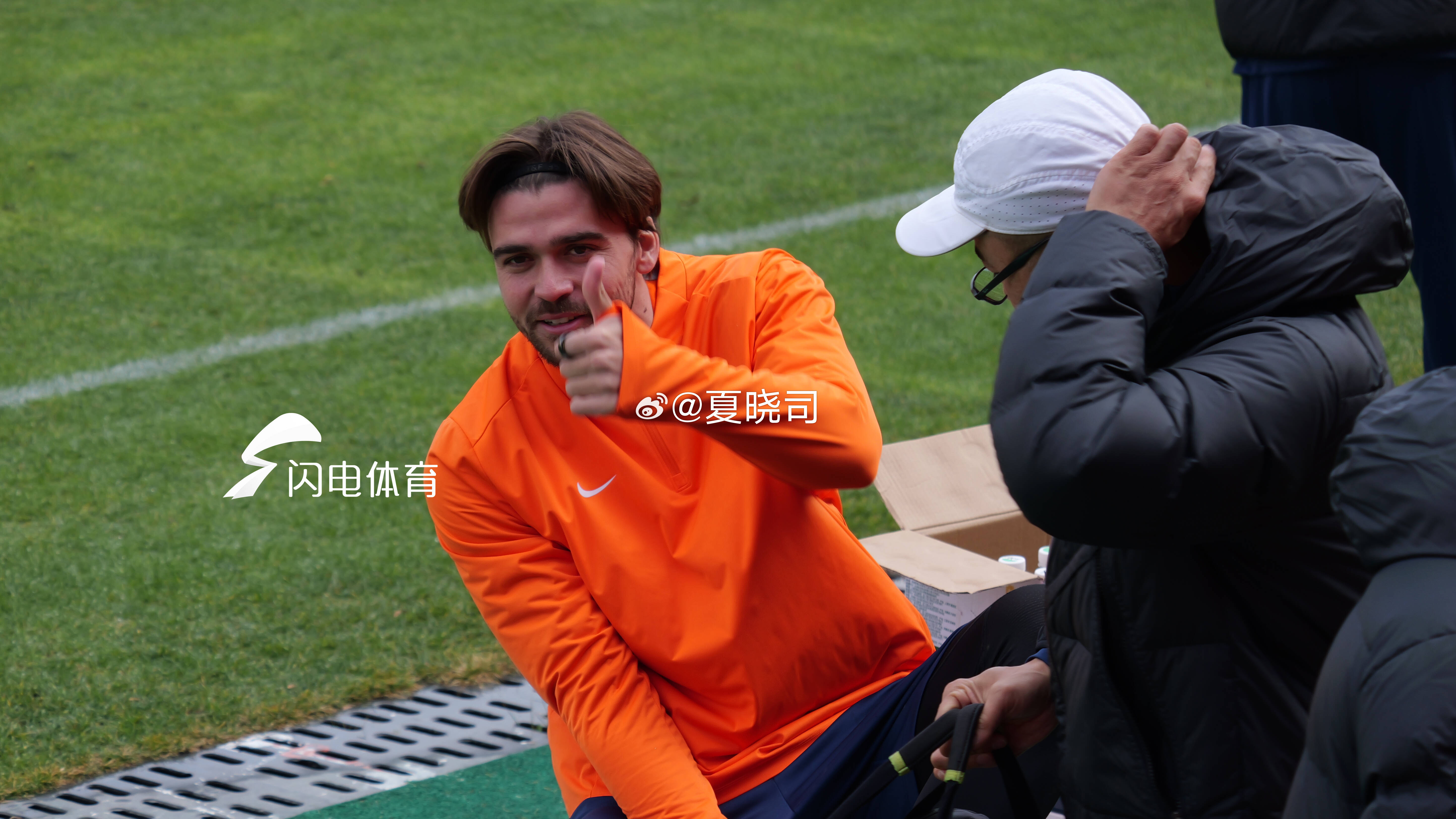 基地备战辽宁铁人，泰山队赛前训练大名单如下：陈蒲、瓦科、克雷桑、泽卡、李小恒、彭