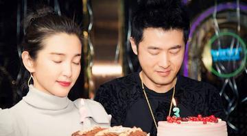 🌞1995年，李冰冰拍了条广告，赚了26万。老板让她去广州拿钱，李冰冰心想