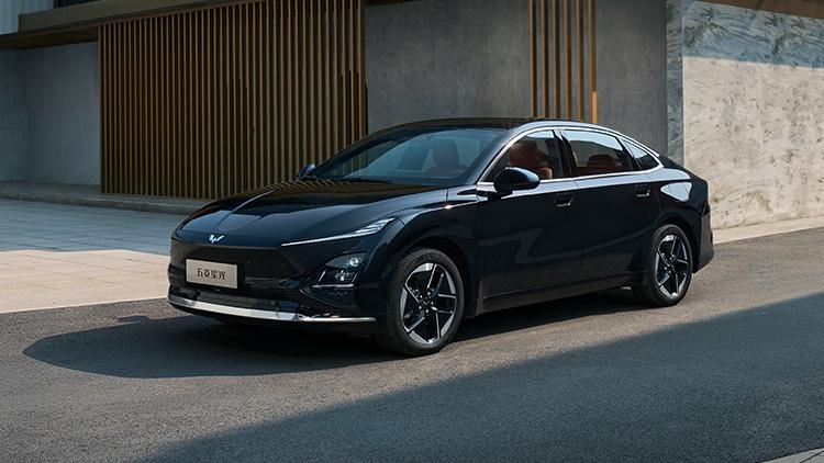 一觉醒来，车市炸锅，工信部新规落地，谁在偷着乐？1.纯电车车船税永久0元2.