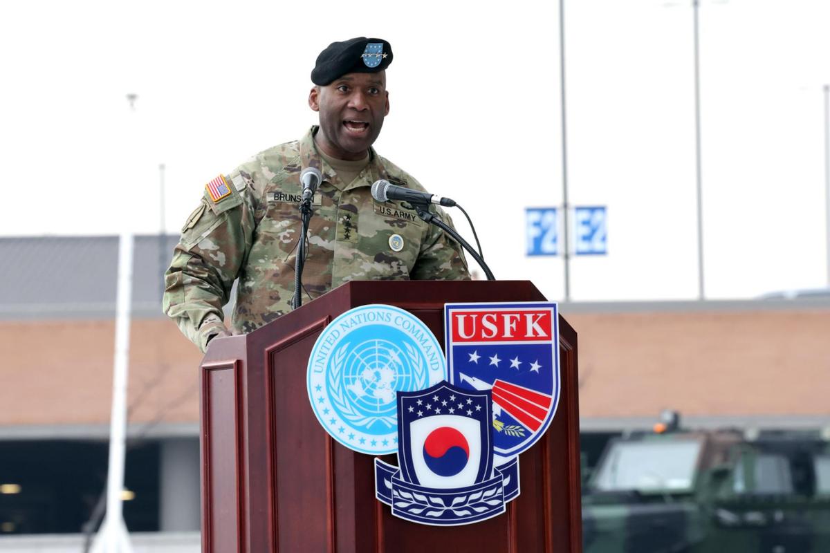 与中国空中对峙后，美国向韩国道歉？驻韩美军回应了驻韩美军司令（图1）为中美战