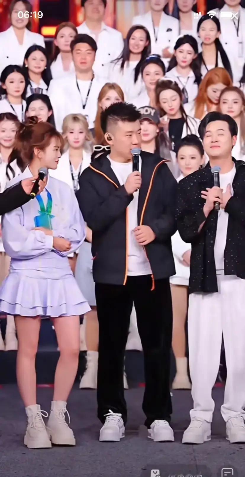 木森红豆这对搭档散伙的事我刷到好多次。2021年那会儿抖音搞线上大舞台，郭少杰