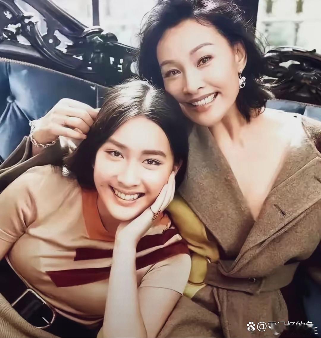 陈冲和女儿。女儿比妈妈还漂亮。