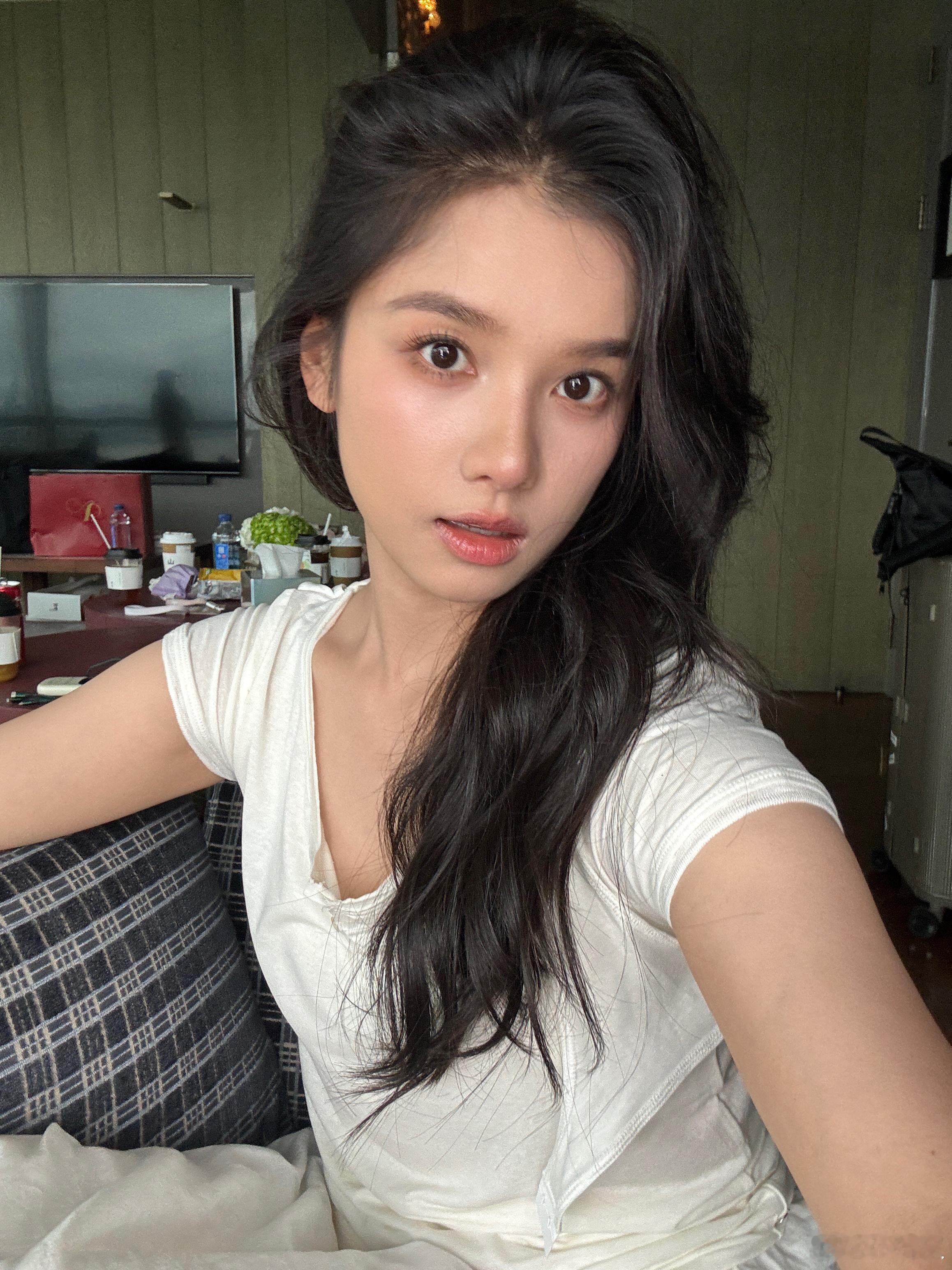 想打给张婧仪也没什么问题