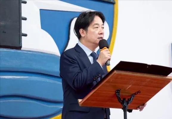 赖清德宣布窜访非洲小国，结果被狠狠打脸，不简单就在国民党主席郑丽文访陆回台