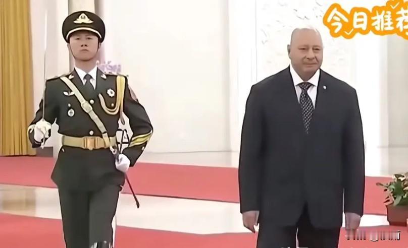 邀请汤加国王访问的含金量还在上升。就在汤加国王跨越上万公里启程到北京的路上，澳大