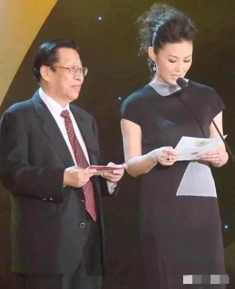 1993年央视台长擅播30秒广告，部长怒斥后不追责，改写广电史1993年，时