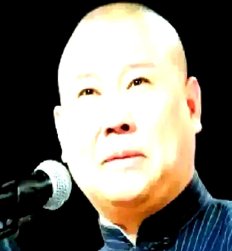 闫云达又在直播里提师父，开播二十分钟，抖音在线人数始终徘徊在三四百。他在