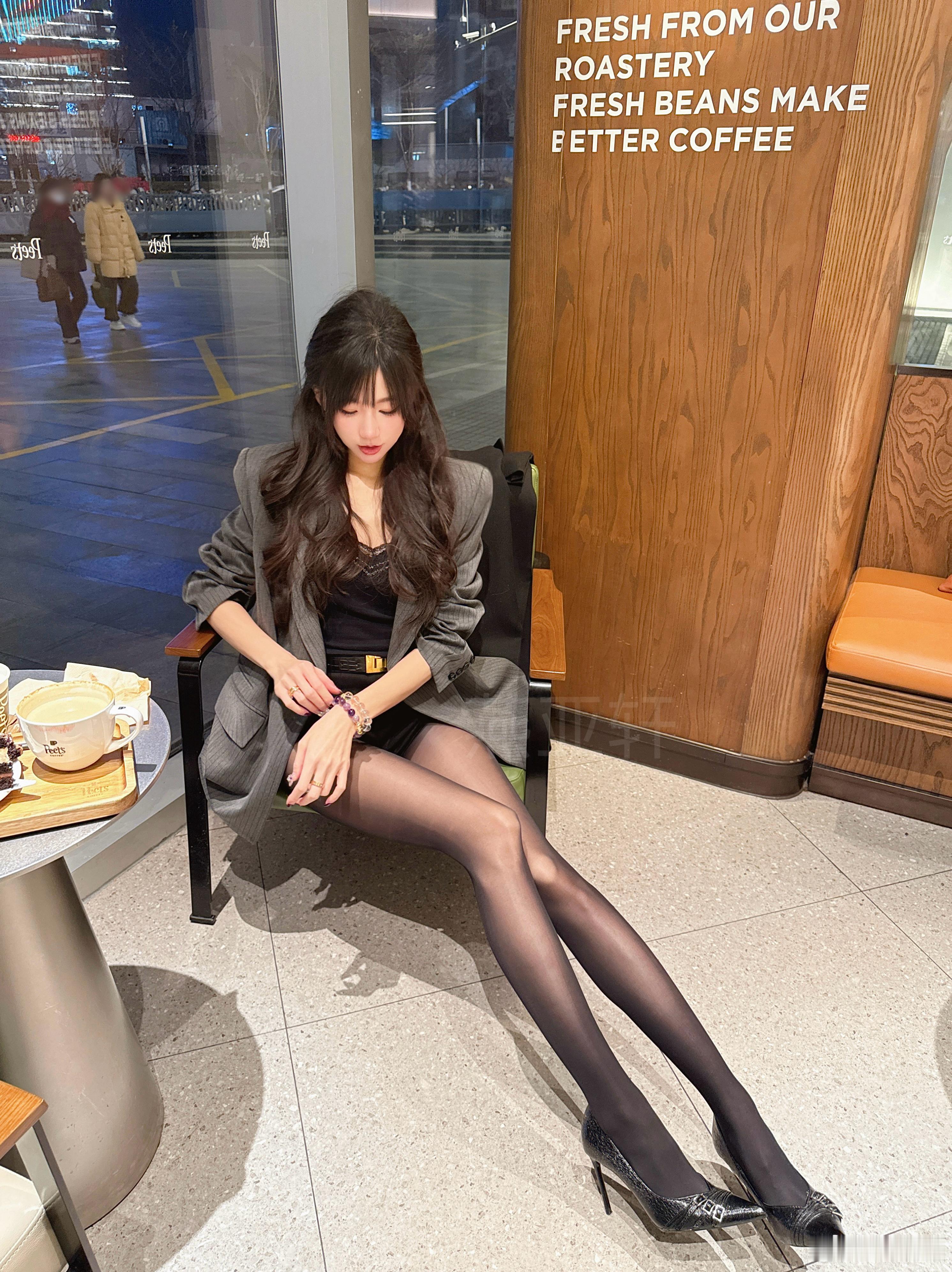 📓燕亚轩今天穿什么涞觅,不止丝滑