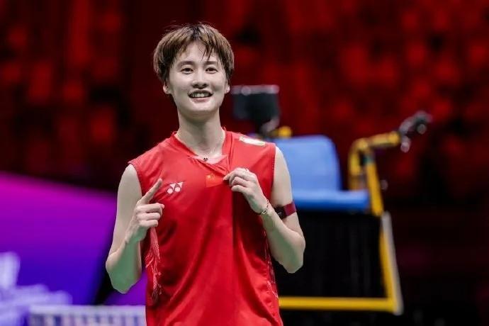 刚刚结束了一场2026中国羽毛球公开赛女单半决赛，奥运冠军、女单世界排名第4位的