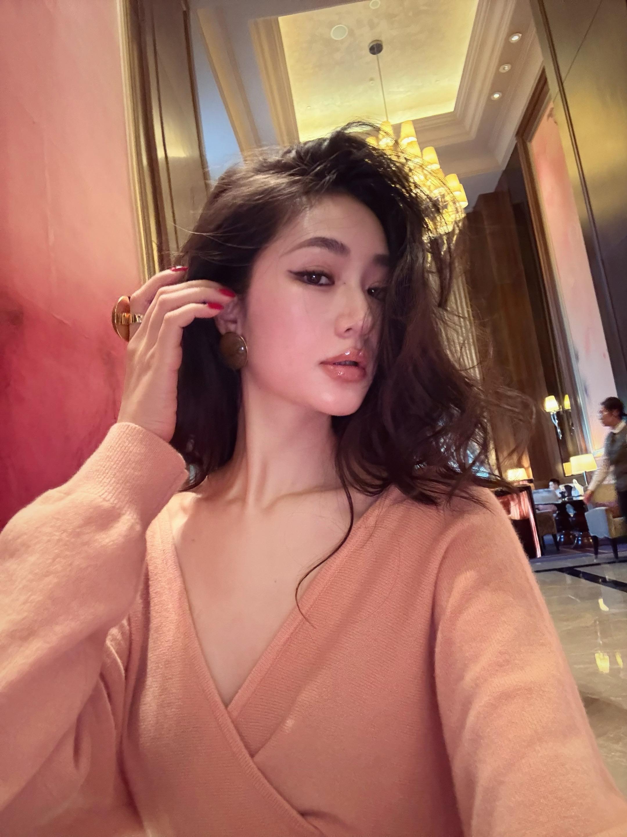 向命运低头不是一个漂亮女人该有的做派