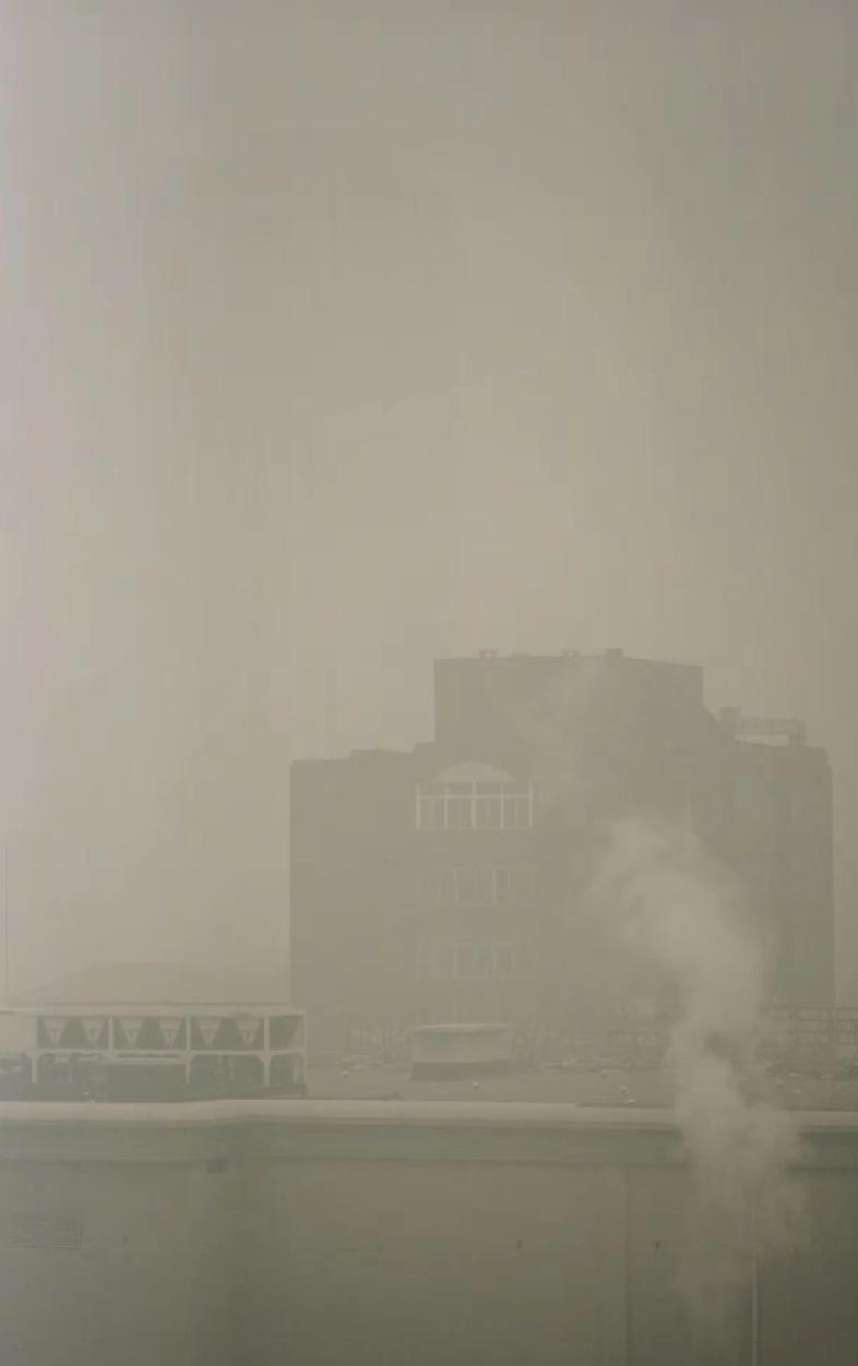 没有沈阳的朋友出来解释一下，今天沈阳的天气到底怎么了？早上还好好的，到了中午就