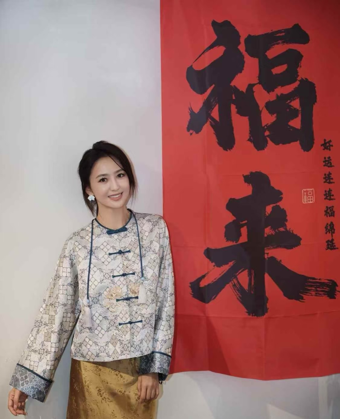 佟丽娅新中式佟丽娅穿新中式也太美了吧！果然人漂亮穿什么都好看～​​​