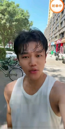 不得不说现在寻亲界的头号热门恐怕就是浩男一家了吧昨天他们直播带货的成绩相当可