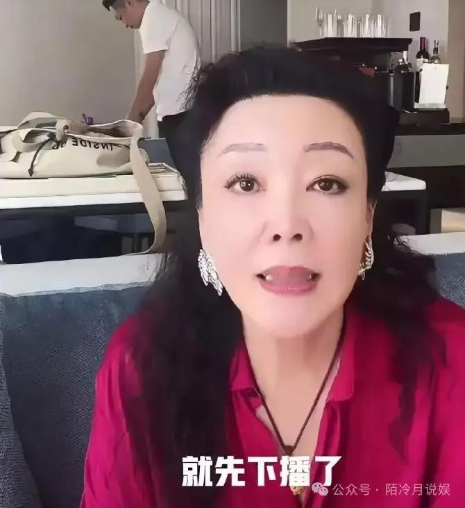 胡律师透露：＂张兰是最后得知大S去世的消息的＂，心里非常难受，，立刻发文表示自己