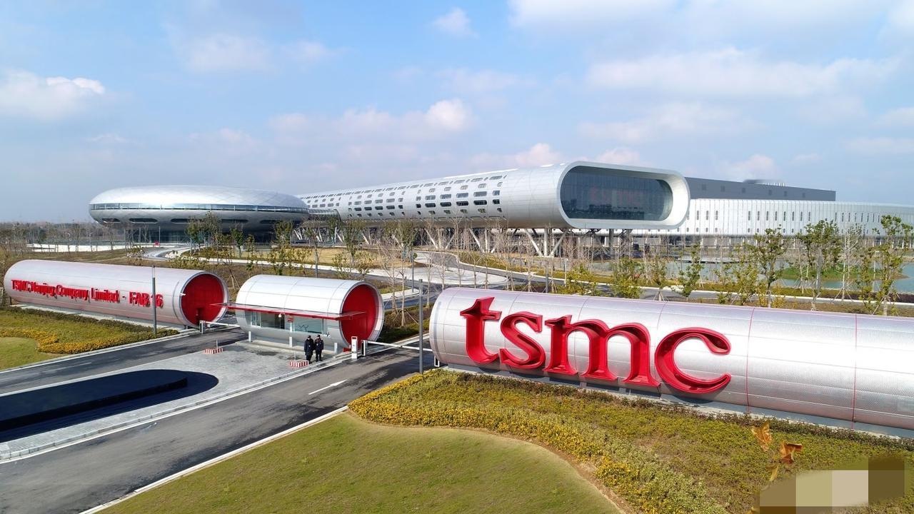 台积电淡季不淡~台积电1月份营收4012亿新台币，要知道这可是传统淡季啊，竟