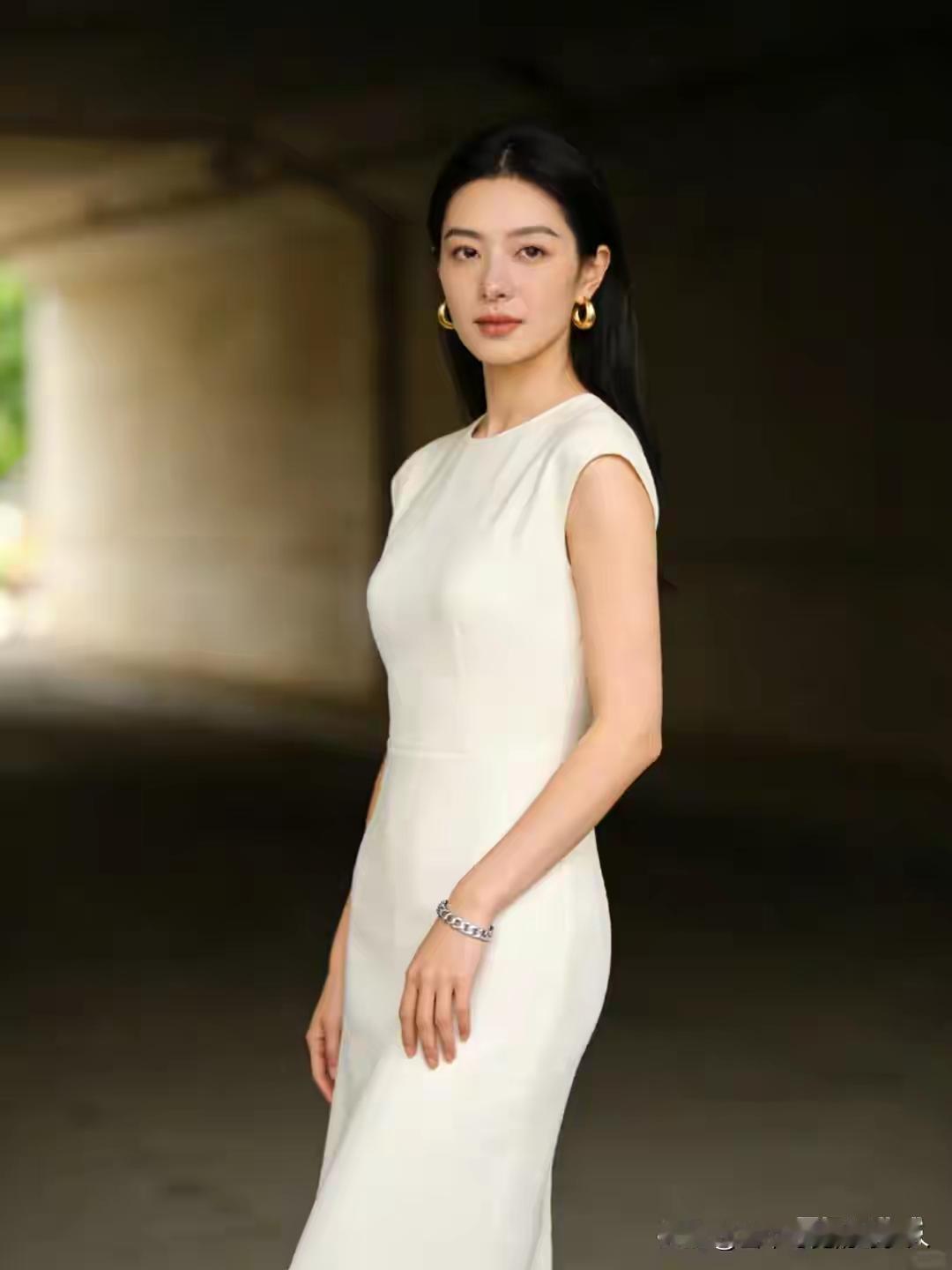 人这一生，烦恼多源于心窄，疲惫皆困于短视。生活琐事缠身，人情纷扰不断，得失得失牵