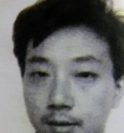 很多老武汉人至今还记得，1991年大年三十那个夜晚，汉口某橡胶厂值班室里出了大事