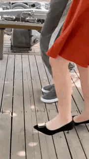 小伙子还是太聪明了，就是女友有点不乐意[捂脸哭]