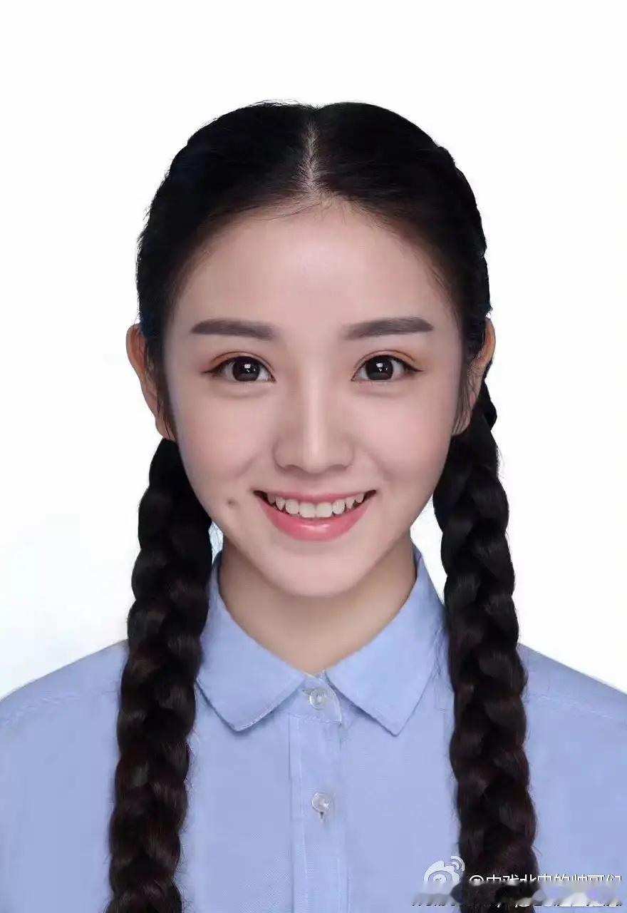 终于明白田曦薇为什么喜欢半永久刘海造型了​​​