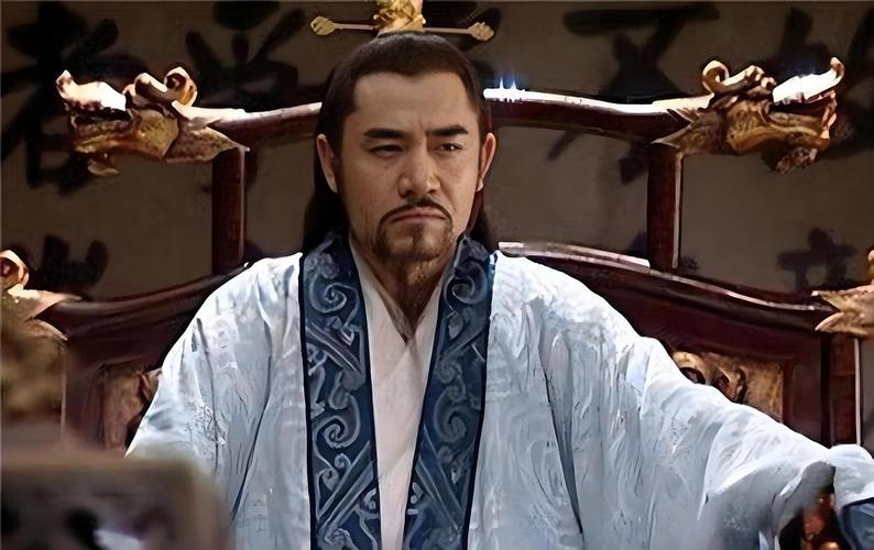 那个烧毁龙床的13岁女孩，后来成了嘉靖最宠爱的女人嘉靖四十年的冬夜，乾清宫突然