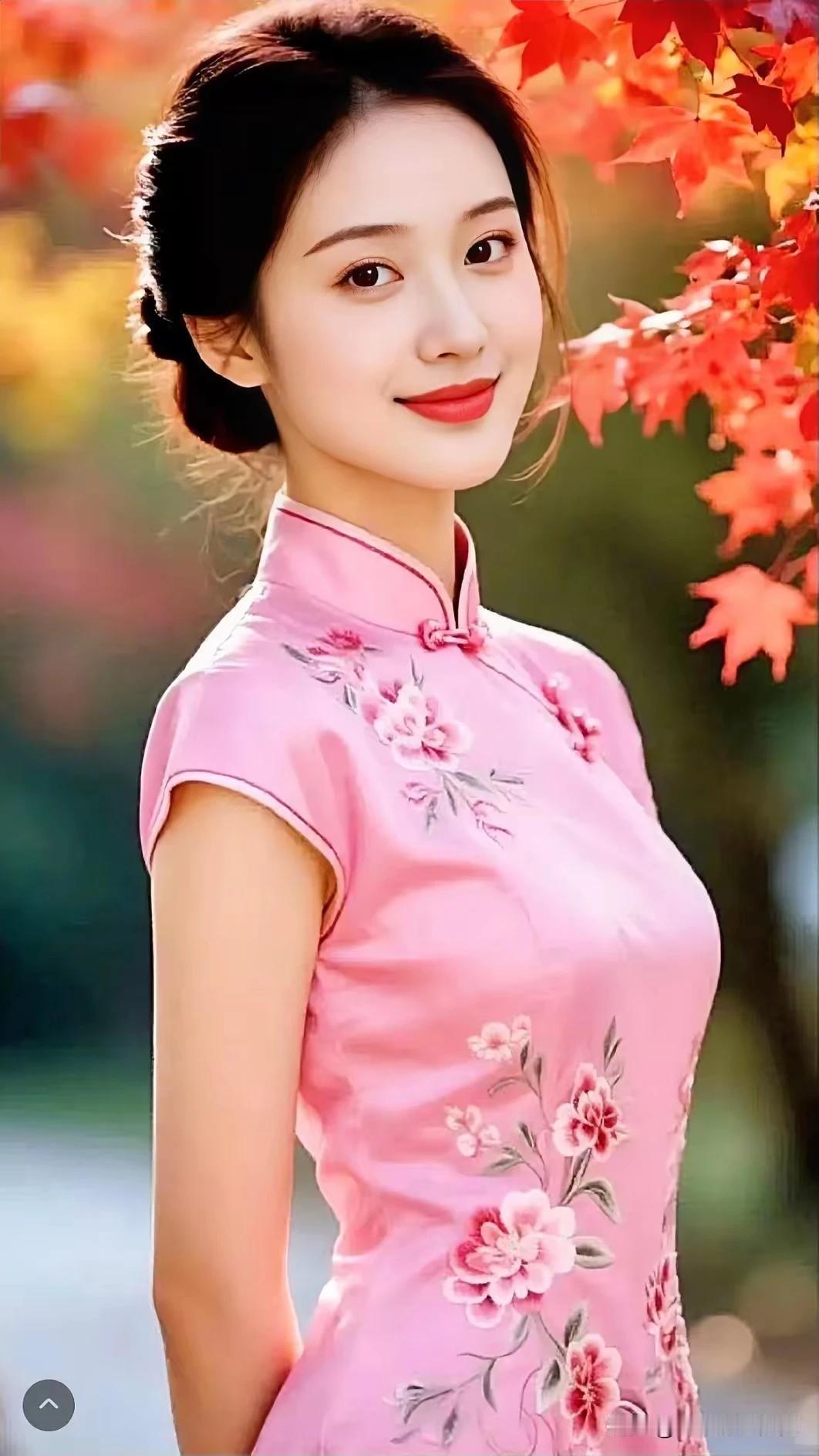 中国旗袍为什么这么美？中国旗袍，百年传承。历史悠久，文化底蕴。古典韵味，旗