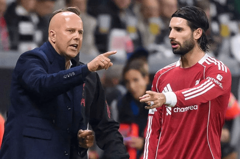 本-福斯特: 斯洛特离下课不远了, 利物浦存在严重的信心问题