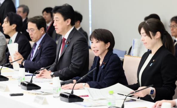 想谈，日本喊话中国，由于中日对峙的原因，现在越来越多的中日经济、文化交流，几乎都