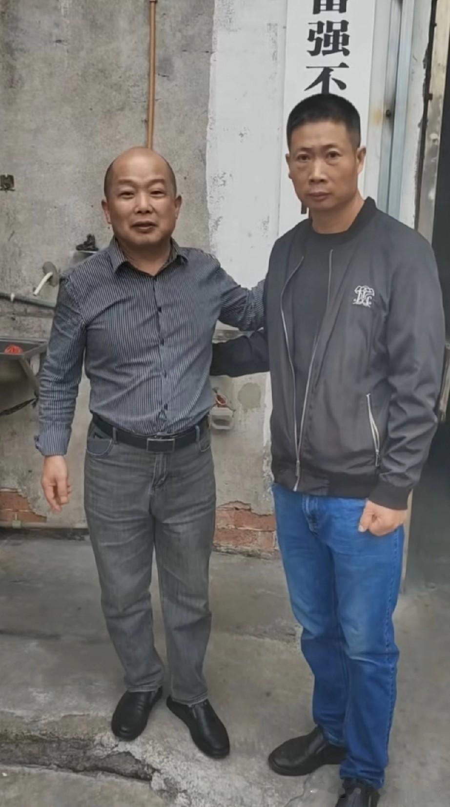 瑞安这家锅厂火了！老板亲自接待打卡者!浙江瑞安的不锈钢锅厂最近热闹惨了！老