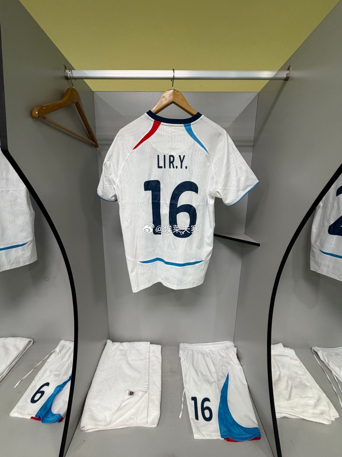 北京国安北京国安国安外租球员李睿跃更新社交媒体：“好好生活慢慢变好”