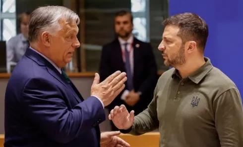 一名乌克兰情报官员逃到了匈牙利，爆出内幕：从2025年11月开始，泽林斯基每周给