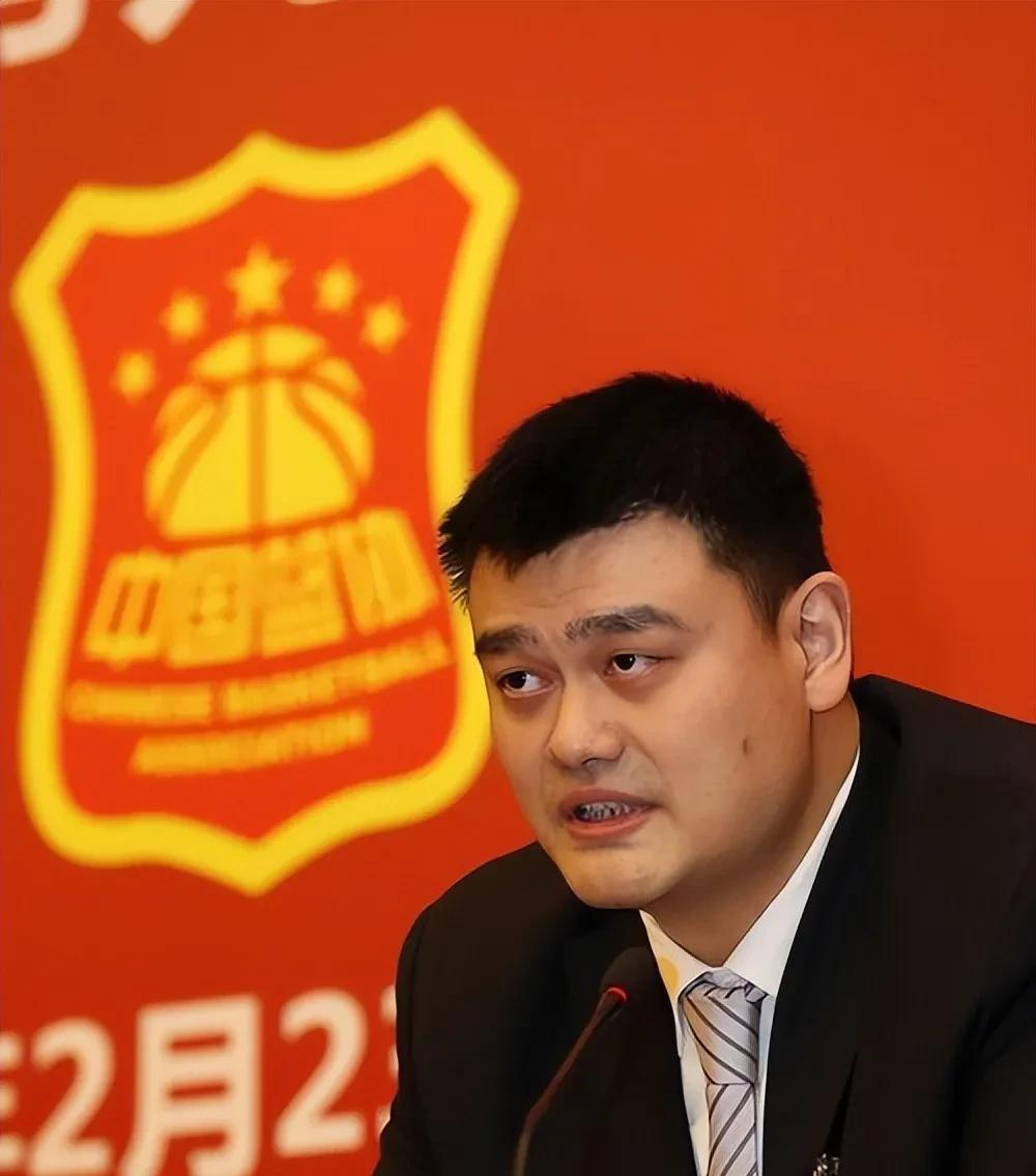 姚明还在位期间，李梦从未缺席国家队的比赛，就算李梦因为伤病问题暂时无法出战，姚明