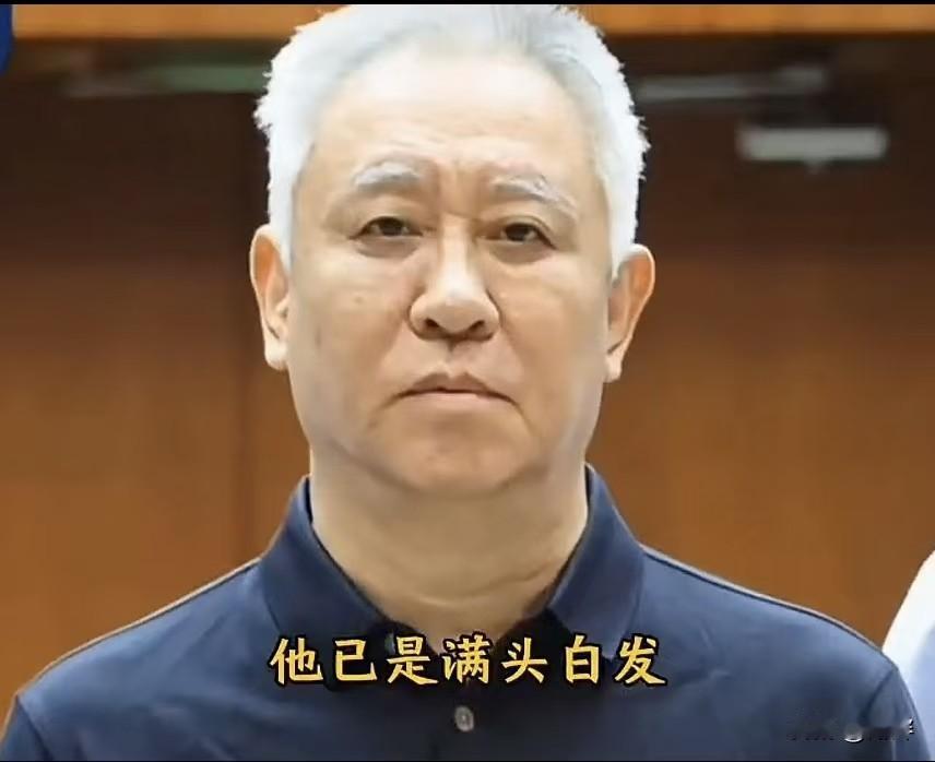 现在才明白，许家印聘请经济学家，根本就不是为了听取建议。当年，许家印以年薪上